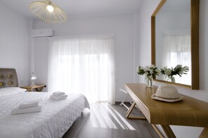 In-room safe, individually decorated, individually furnished, desk - Kallimento (Kissamos)