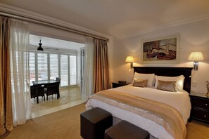 Minibar, in-room safe, desk, free WiFi