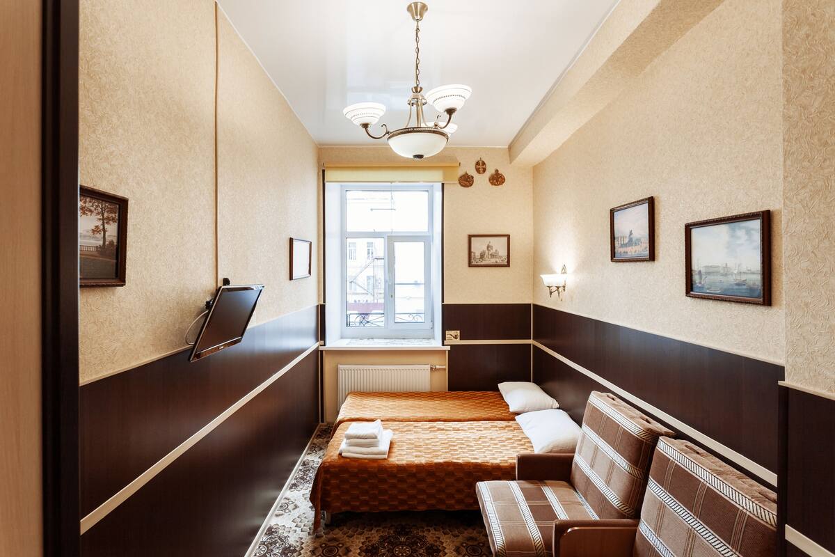 Estudio, cocineta (Apartment) | Ropa de cama hipoalergénica y caja de seguridad en la habitación