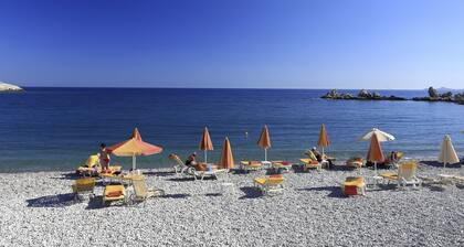 Maria Studios and Apartments