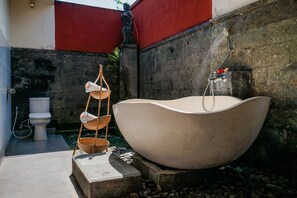 Deluxe Villa, 1 Bedroom | Bathroom | Combined shower/tub, free toiletries, hair dryer, bathrobes - Villa JJ and Spa Ubud (Ubud)