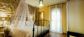 Wifi gratis y ropa de cama