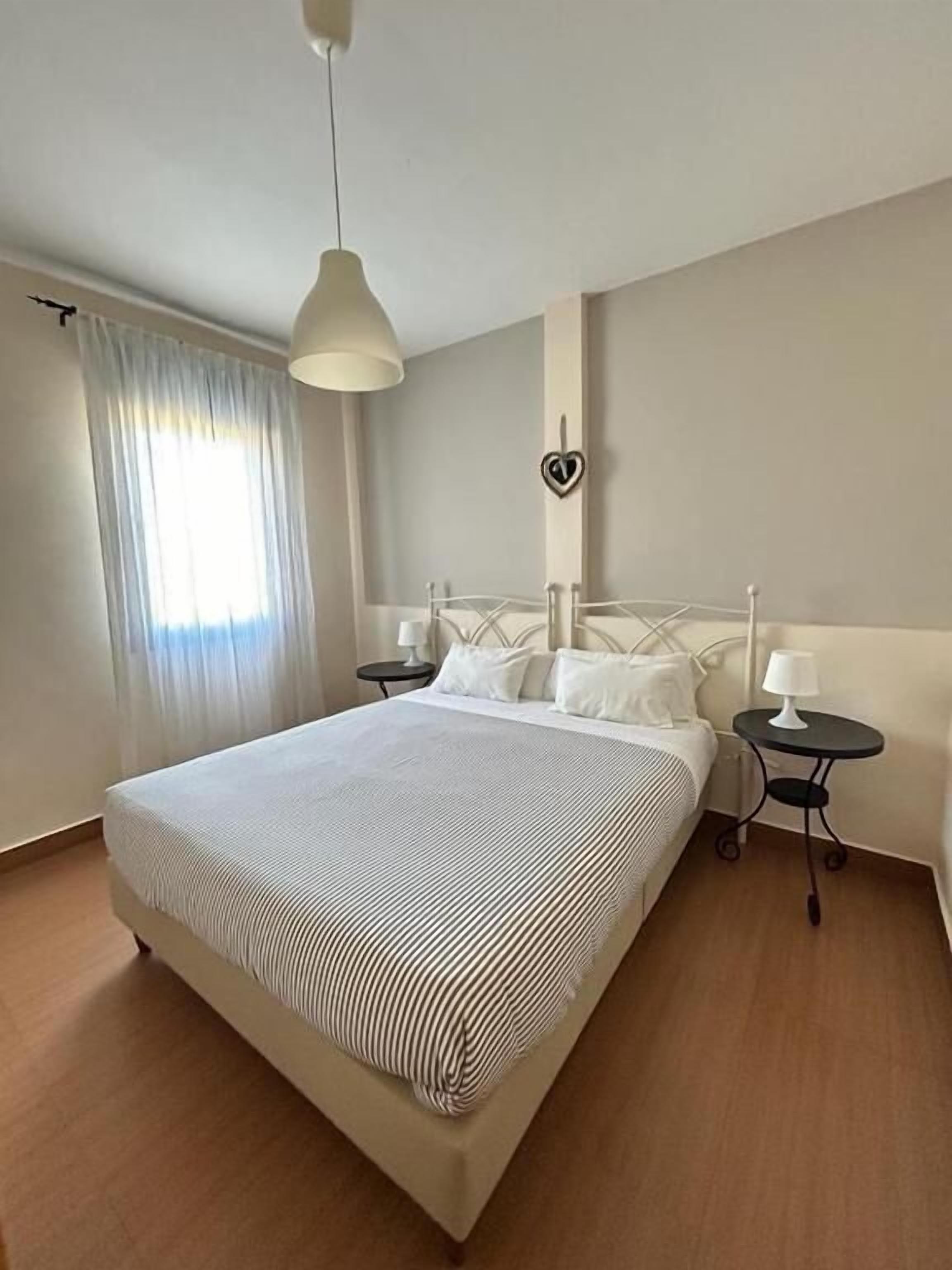 Wi-Fi de cortesia, roupa de cama