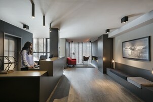 Check-in/check-out kiosk