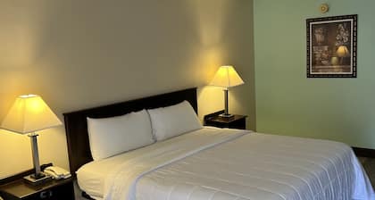 Four Winds Motel & RV Park