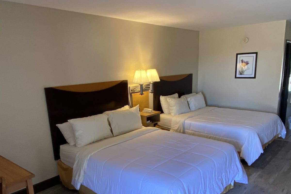 Standard Room, Non Smoking, Refrigerator & Microwave