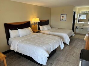 Standard Room, Non Smoking, Refrigerator & Microwave | Desk, iron/ironing board (on request), WiFi (free) - Four Winds Motel & RV Park (Carrizozo)