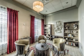 Reception - Staybridge Suites Columbus Univ Area - OSU by IHG (Columbus)