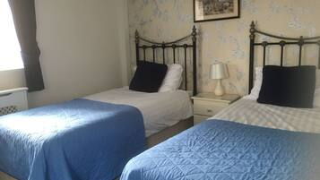 Twin Room, Ensuite (Shower)