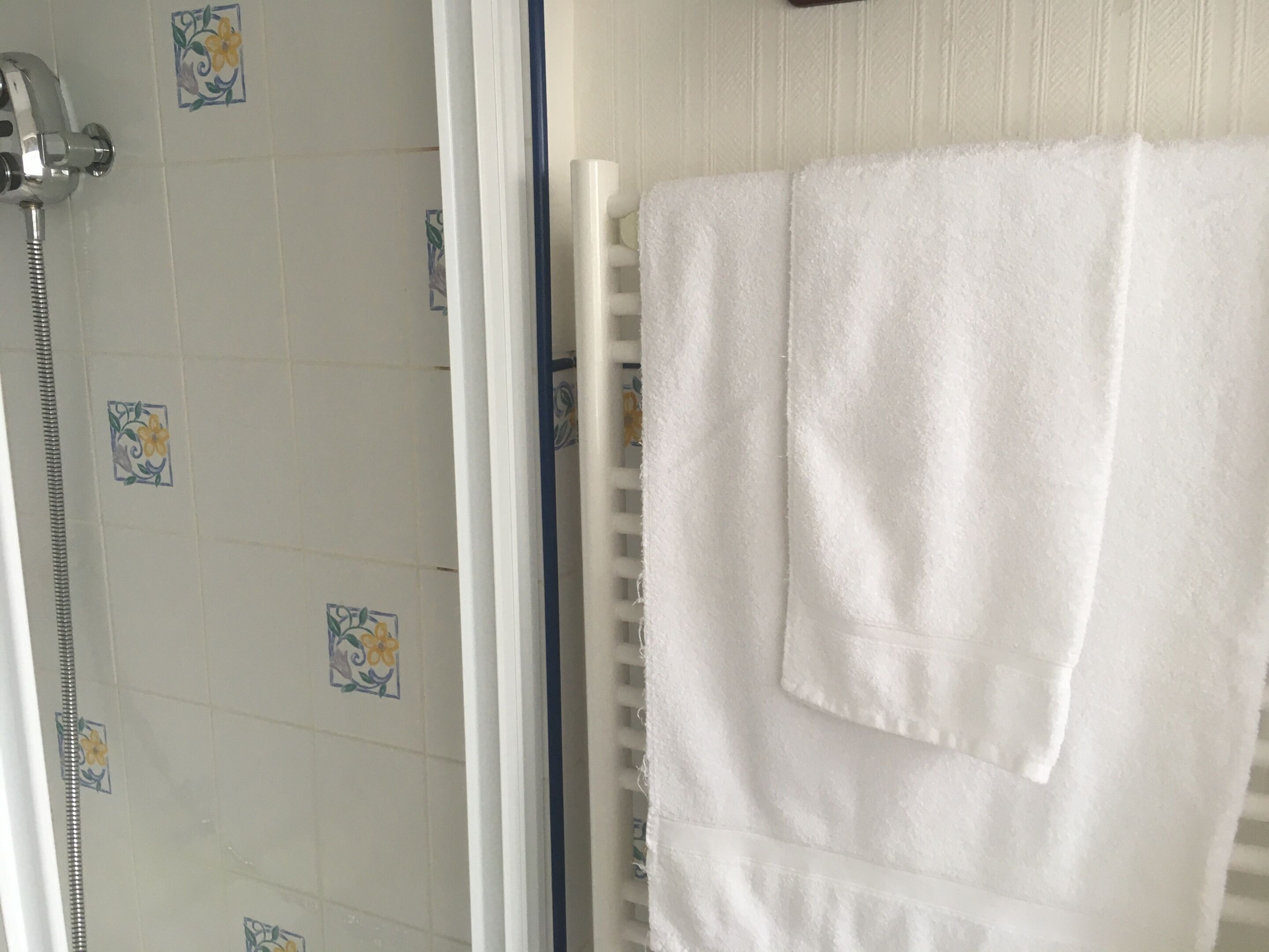 Twin Room, Ensuite (Shower) | Bathroom