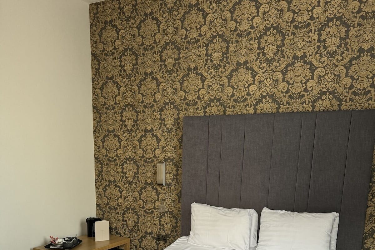 Quarto casal conforto, suíte (Ground Floor Room)