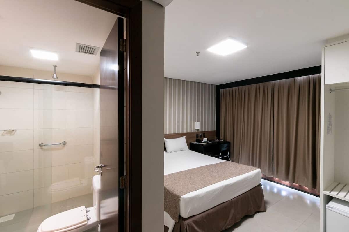 Minibar, in-room safe, soundproofing, free WiFi
