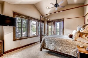 House, 5 Bedrooms | 5 bedrooms, free WiFi