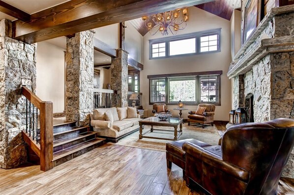 Ferienhaus, 5 Schlafzimmer | Wohnzimmer | Flachbildfernseher, Kamin