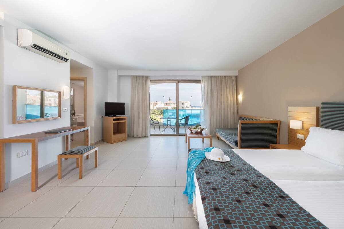 in-room safe, desk, soundproofing, iron/ironing board