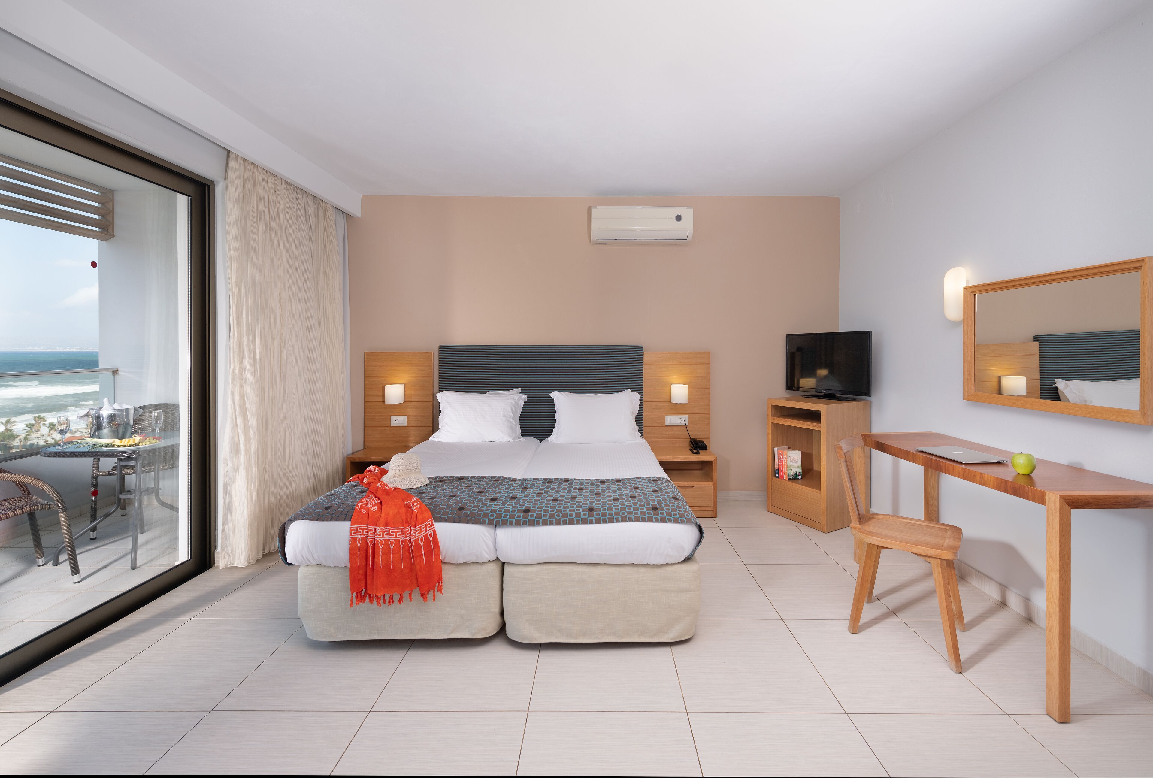 superior studio | in-room safe, desk, soundproofing, iron/ironing board