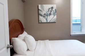 Schreibtisch, Bügeleisen/Bügelbrett, kostenloses WLAN