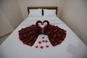 Comfort Double Room - B Place Guesthouse (Ko Phi Phi)