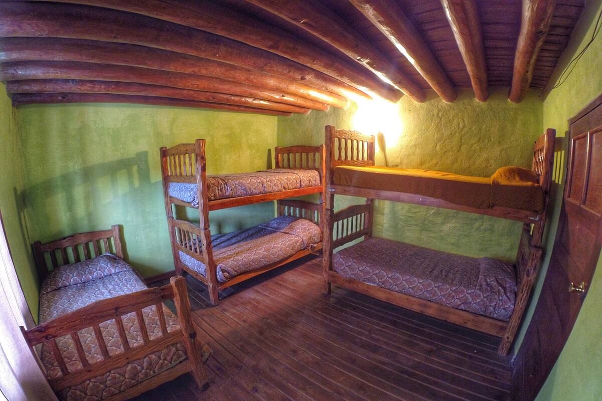 Shared Dormitory | Soundproofing, free WiFi