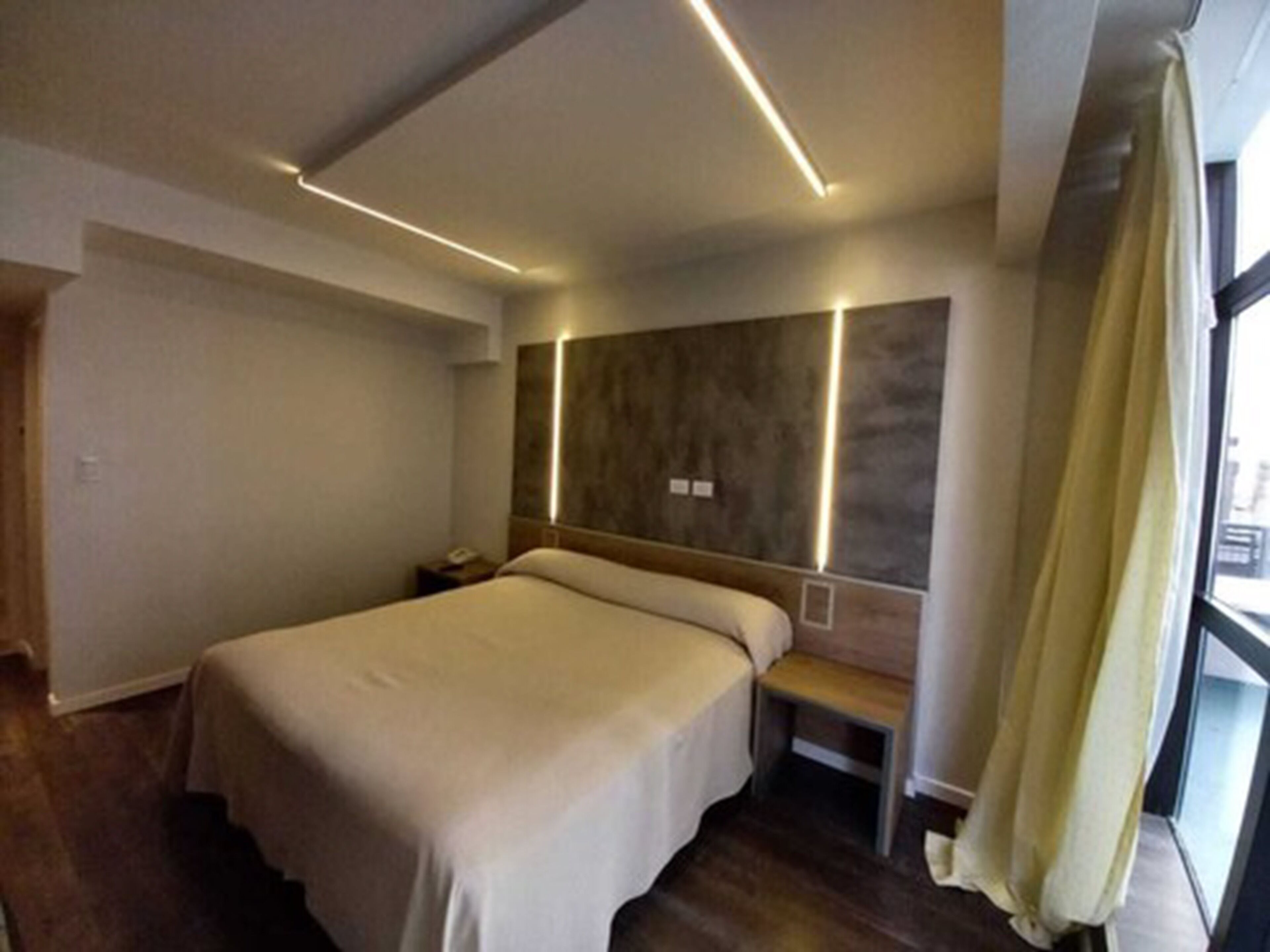 1 bedroom, in-room safe, desk, free cots/infant beds