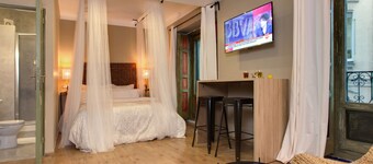 Abracadabra Suites