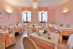 Dining - Hotel Europa- Skypool & Panoroma (Riva del Garda)