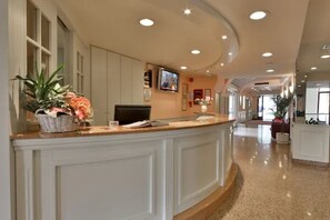 Lobby - Hotel Europa- Skypool & Panoroma (Riva del Garda)