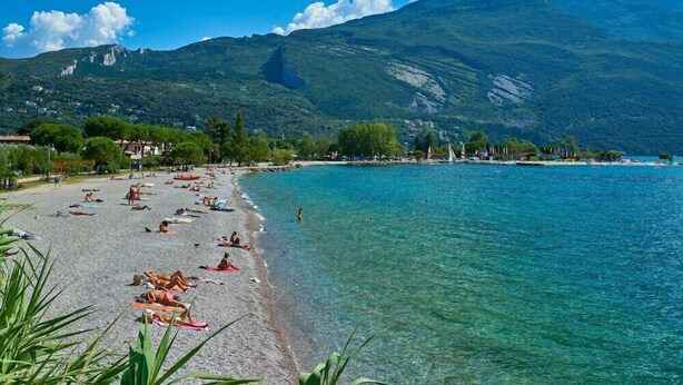 Beach - Hotel Europa- Skypool & Panoroma (Riva del Garda)