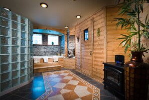 Behandlingsrum til par, aromaterapi, hot stone-massage