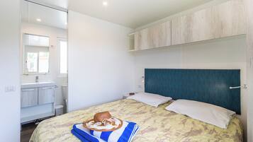 2 عدّة غرف نوم ومكتب ومساحة عمل للكمبيوتر المحمول وإنترنت سلكي مجاني