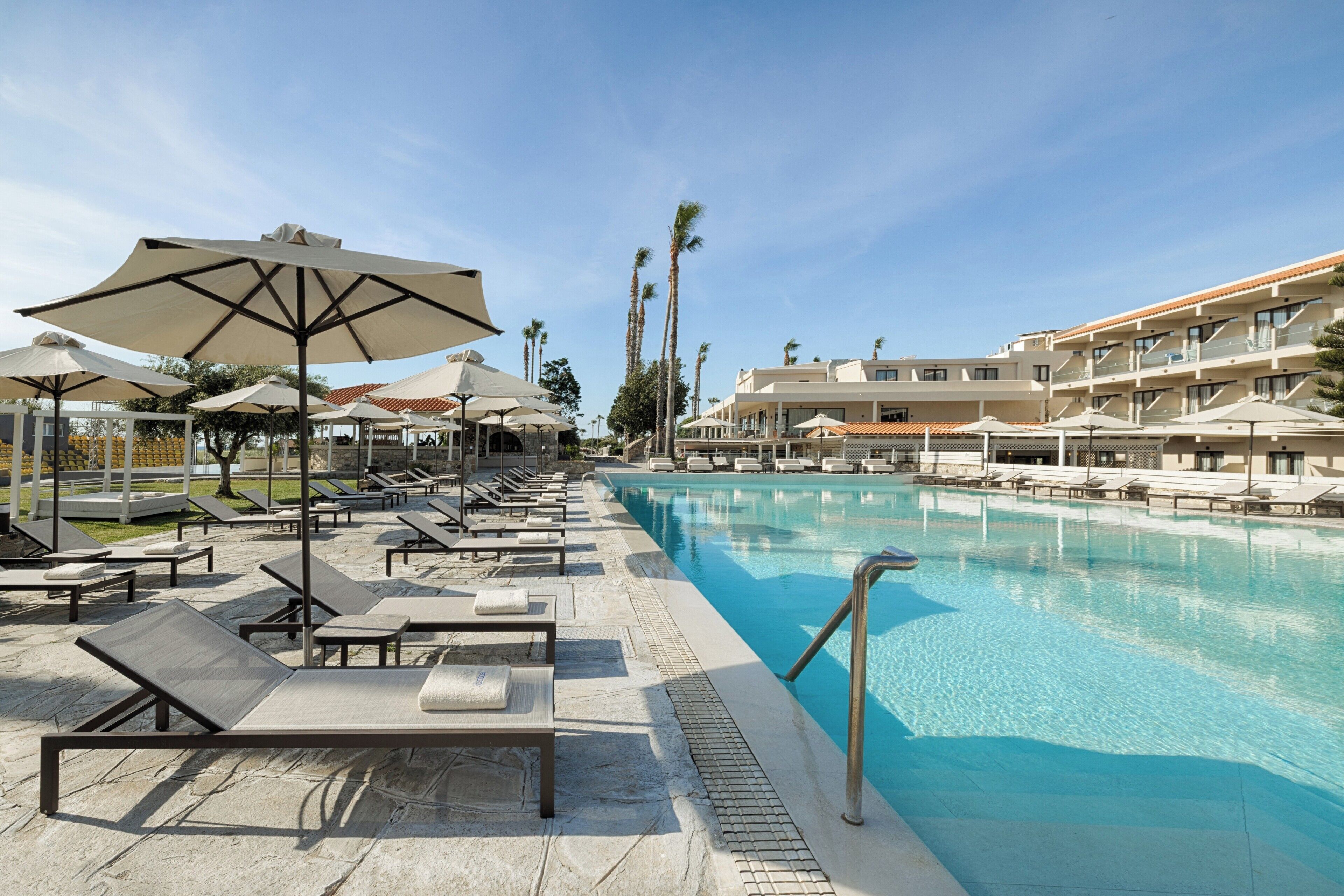 Outdoor pool, sun loungers