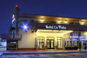 Front of property - Hotel La Pinta (Ensenada)