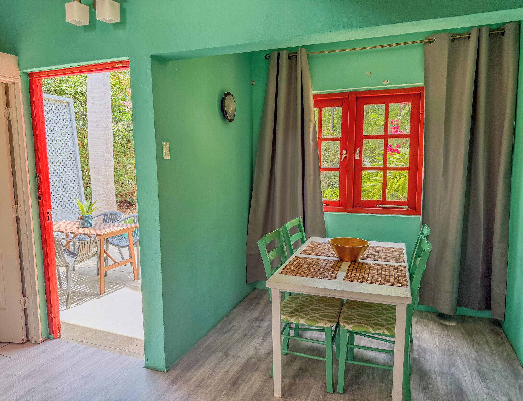 Familie appartement, 2 slaapkamers | Woonruimte | Een lcd-televisie