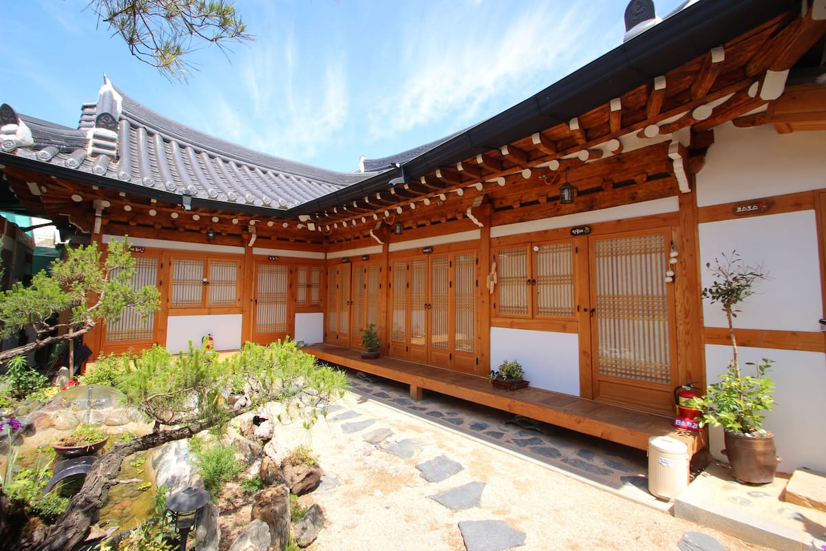 Single Room | Property grounds