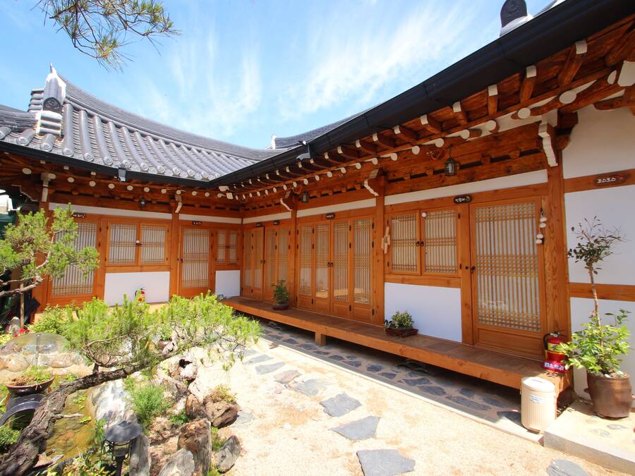 Single Room | Property grounds