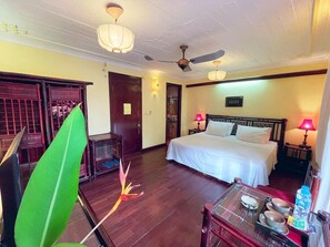 高級寢具、迷你吧、房內夾萬、獨特設計