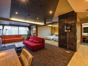 Tomannsrom – junior, 2 soverom, ikke-røyk, hageutsikt (Ziyu Junior Suite, Japanese-Western) | Safe på rommet, wi-fi (inkludert) og sengetøy