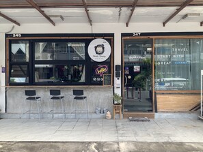 Exterior - Sleep Sheep Phuket Hostel SHA (Phuket)
