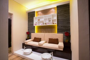 Behandlungsräume für Paare, Sauna, Whirlpool, Dampfbad