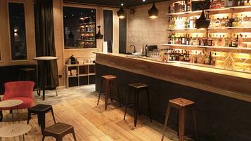 Bar (en el alojamiento)