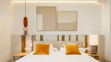 Minibar, escritorio, cortinas opacas y sistema de insonorización