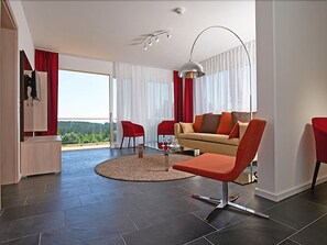 华丽套房 (Superior) | 起居区 | 平板电视