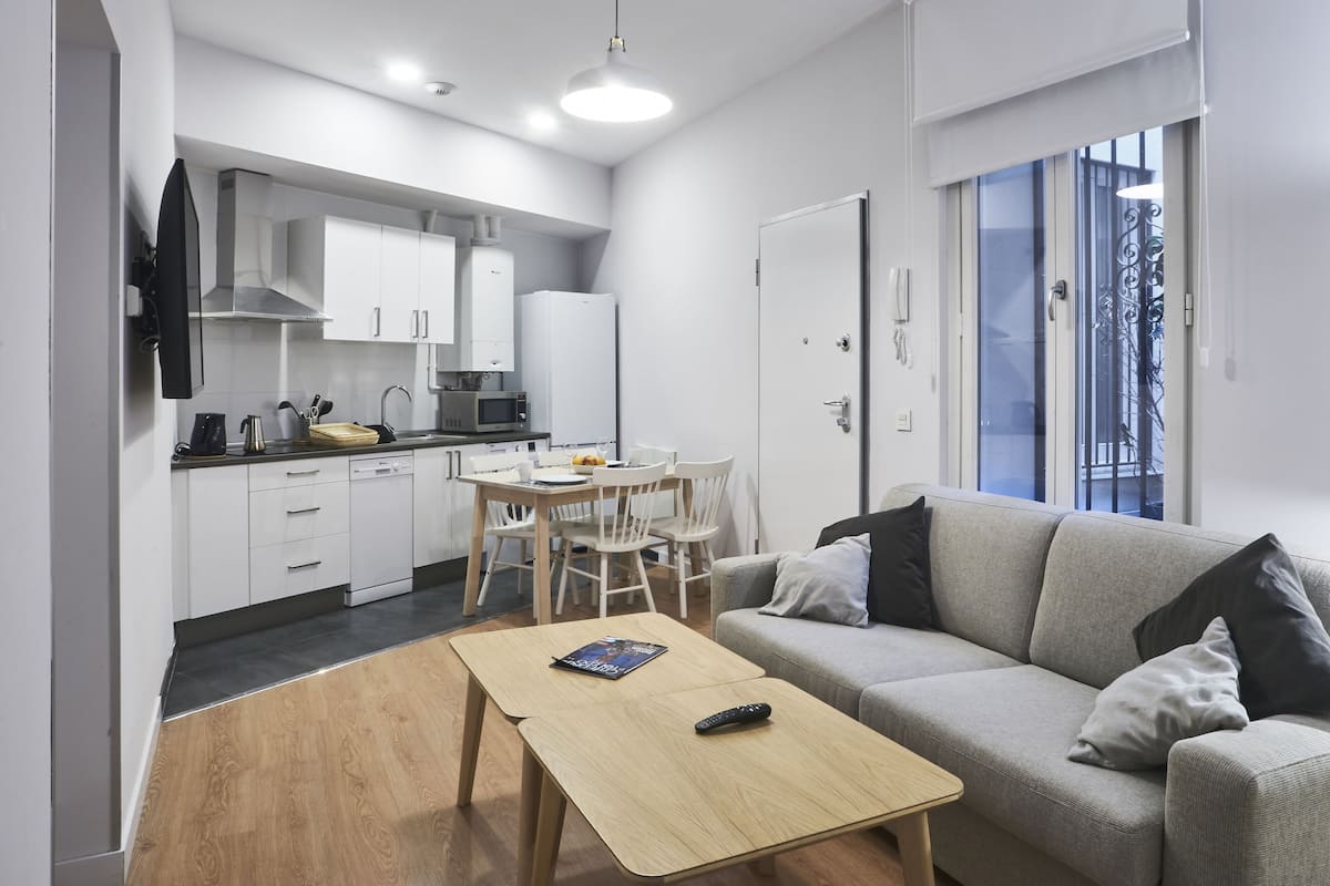 Economy-Apartment, 2 Schlafzimmer (Ground floor) | Wohnbereich
