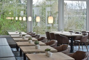 Desayuno buffet incluido todos los días 