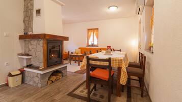 House, 2 Bedrooms, Balcony, Mountain View | Living area | LCD TV