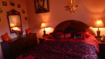 Room (Chinese wedding bedroom) | Individually decorated, individually furnished, desk, soundproofing