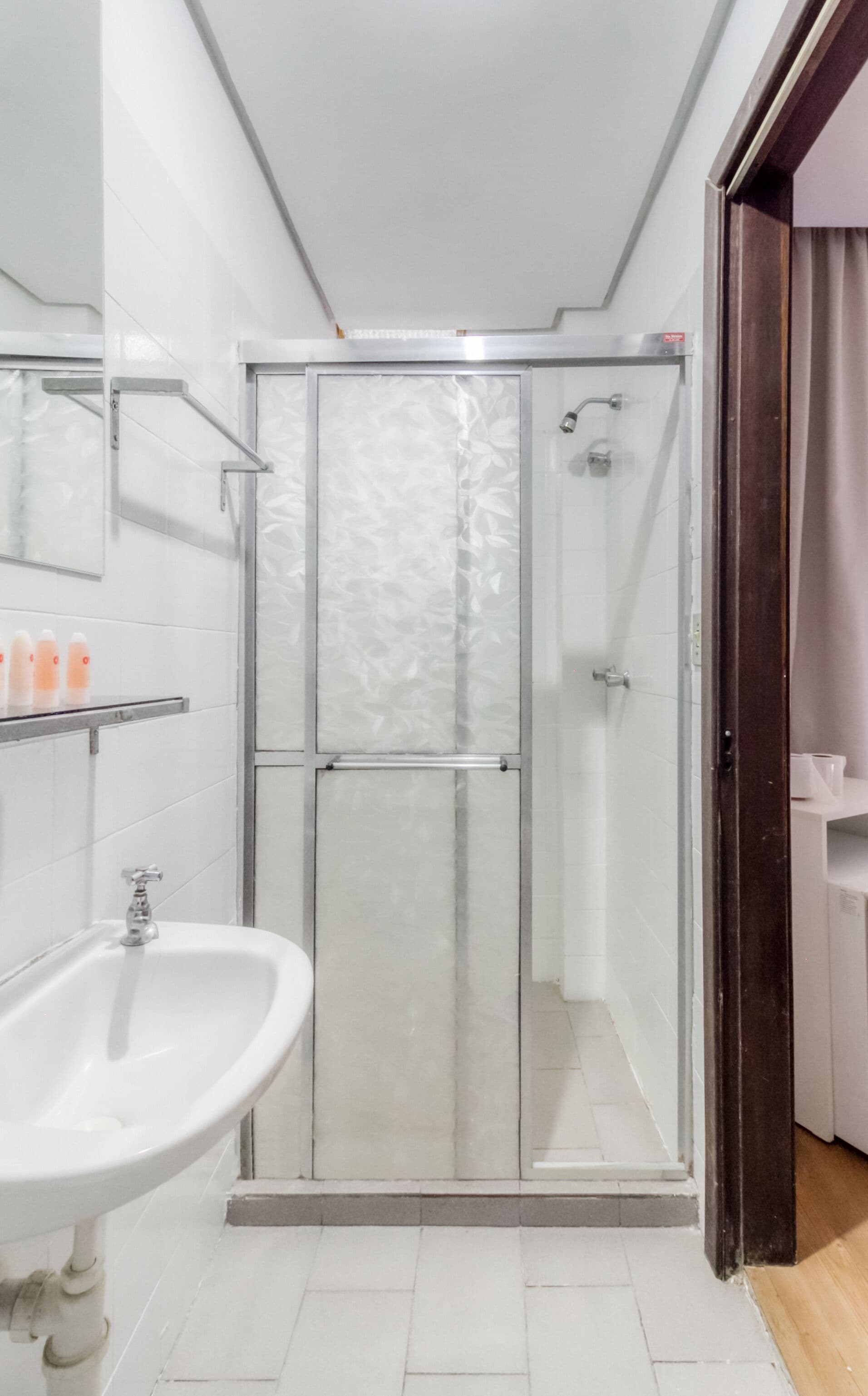Twin Room | Bathroom