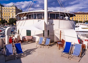 Sun deck
