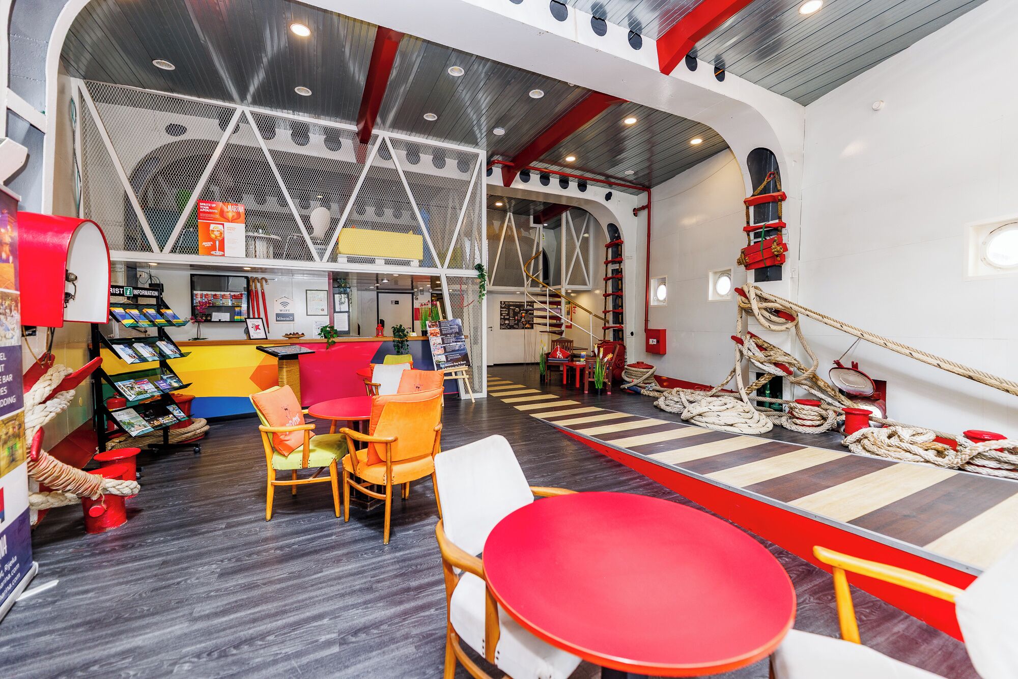 Photo - Botel Marina