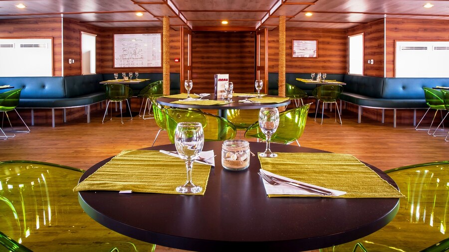 Botel Marina - Hostel